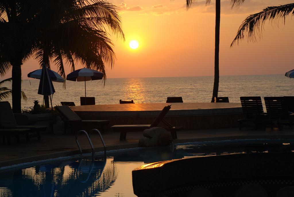 Khaolak Bayfront Resort Takuapa Kültér fotó