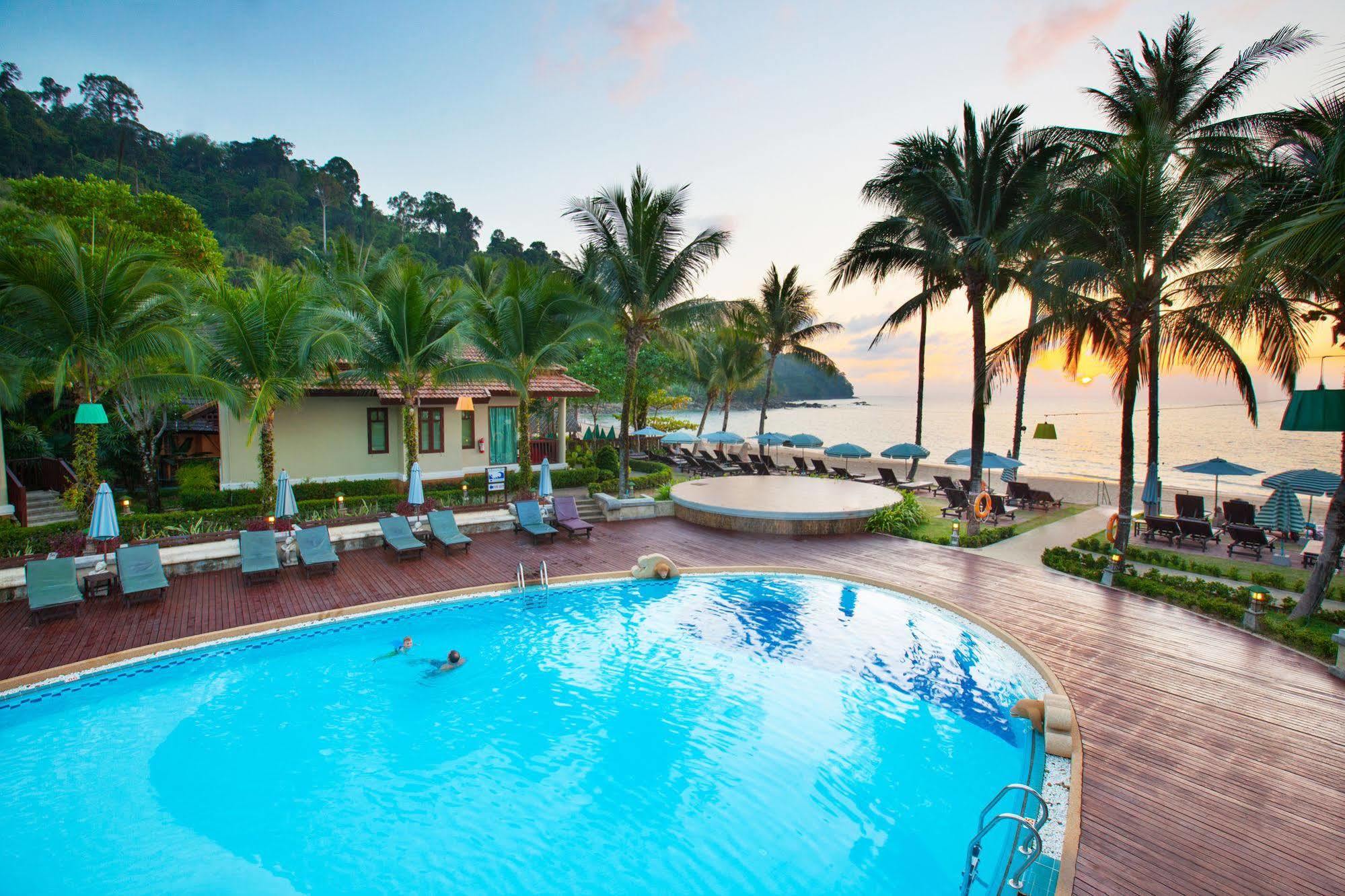 Khaolak Bayfront Resort Takuapa Kültér fotó